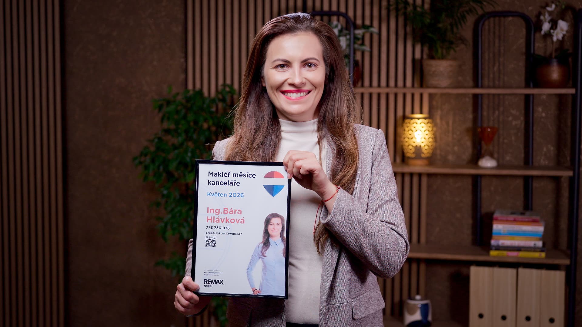 Ing. Barbora Hlávková s oceněním Makléř měsíce